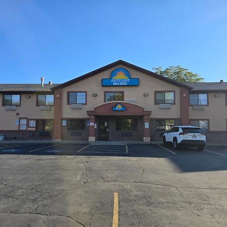 Antelope Inn & Suites Clearfield Exterior photo